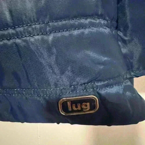 Lug Shoulder Bag - Picture 4 of 10